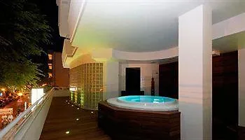 Aragosta Hotel 3*