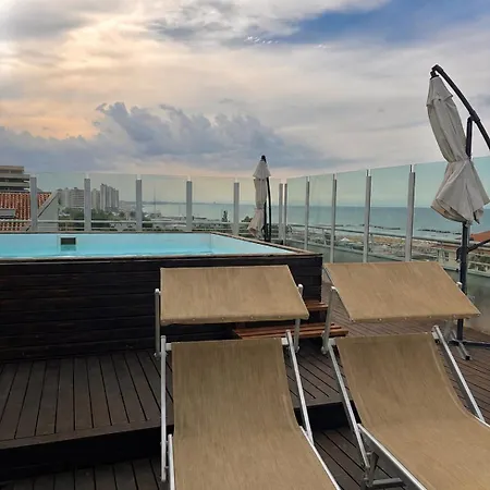 Hotel Aragosta 3*