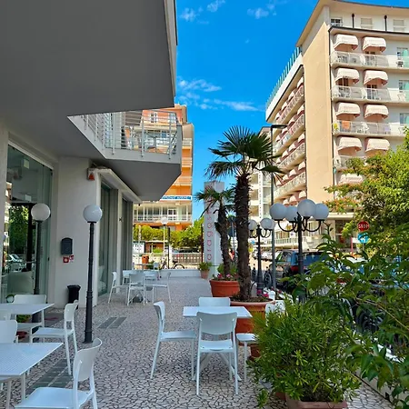 Aragosta Hotel 3*